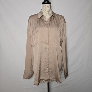 La Miel by Hyped Unicorn Champagne Satin Button Down Shirt - L - NWT